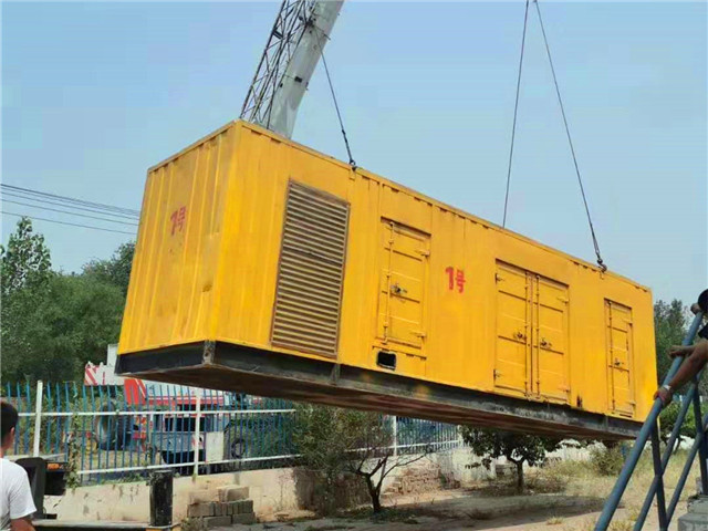 重庆300KW柴油发电机组油耗是多少？